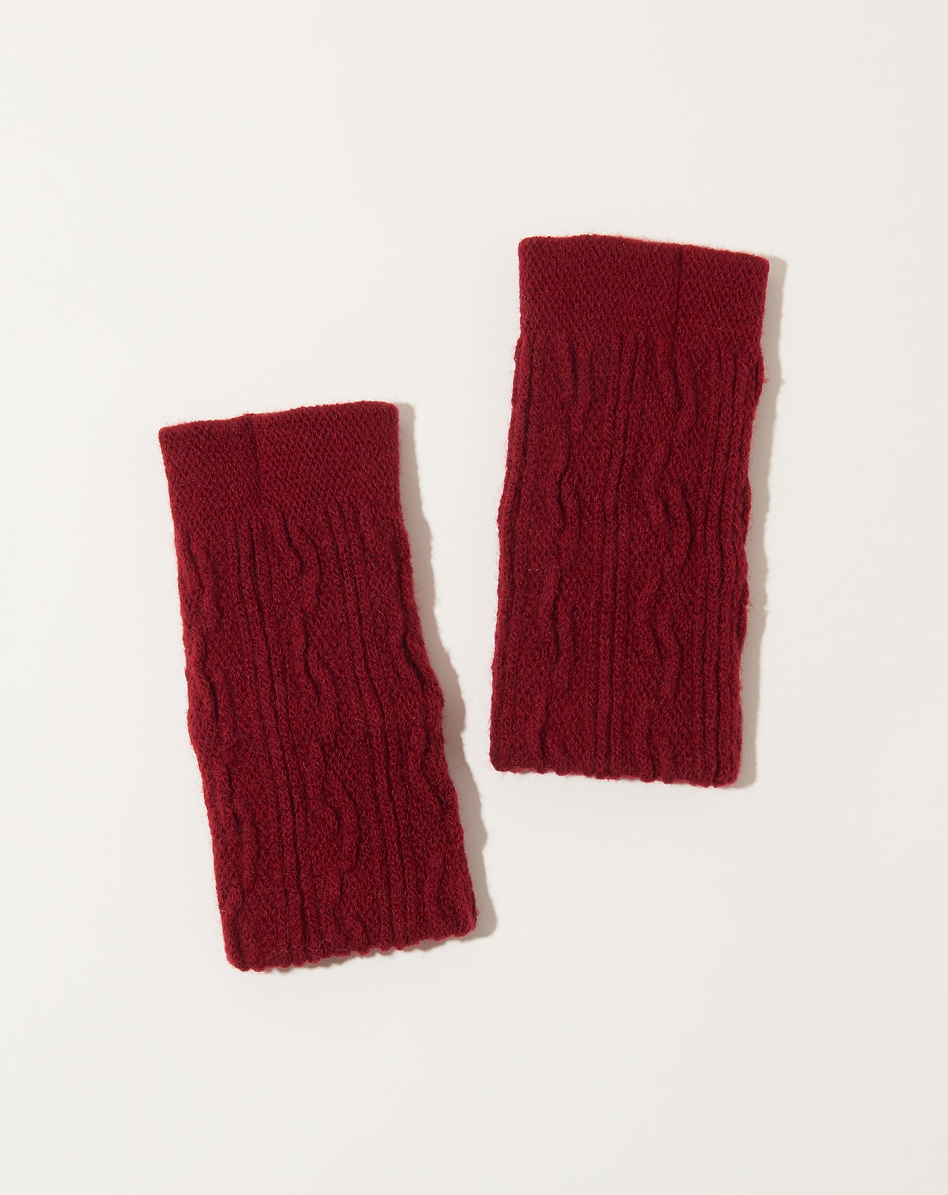 Nishiguchi Kutsushita Wool Hand Warmers in Bordeux