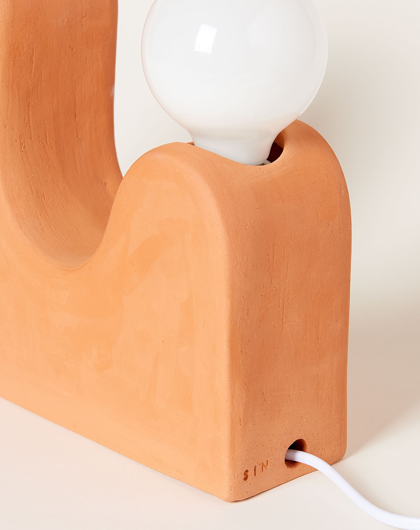 Sin Little Hills Table Lamp in Terracotta