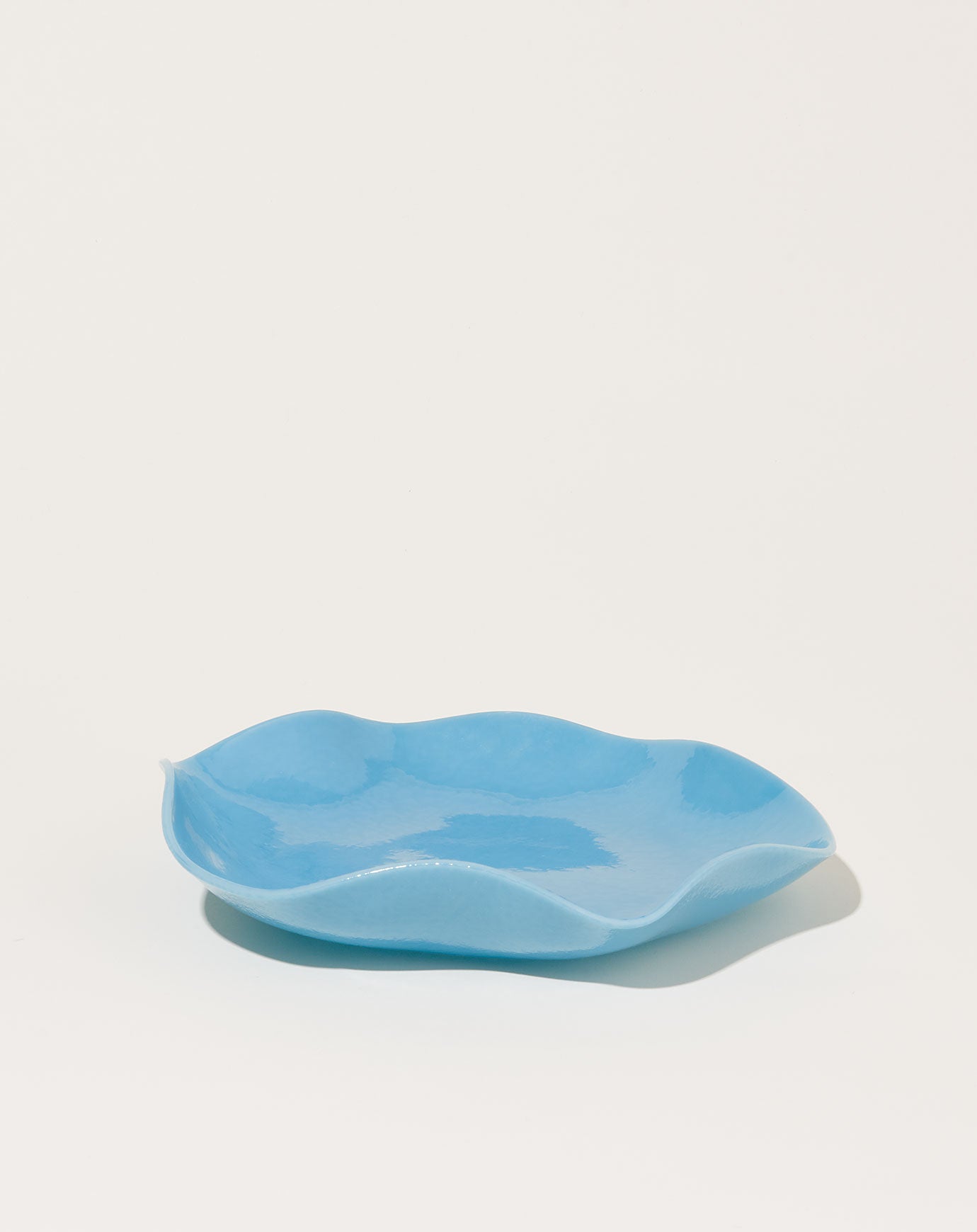 Sophie Lou Jacobsen Large Petal Plate in Periwinkle (Opaque)